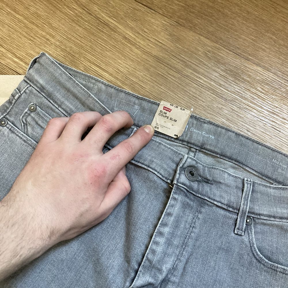 Джинси Levi's  w31 L32