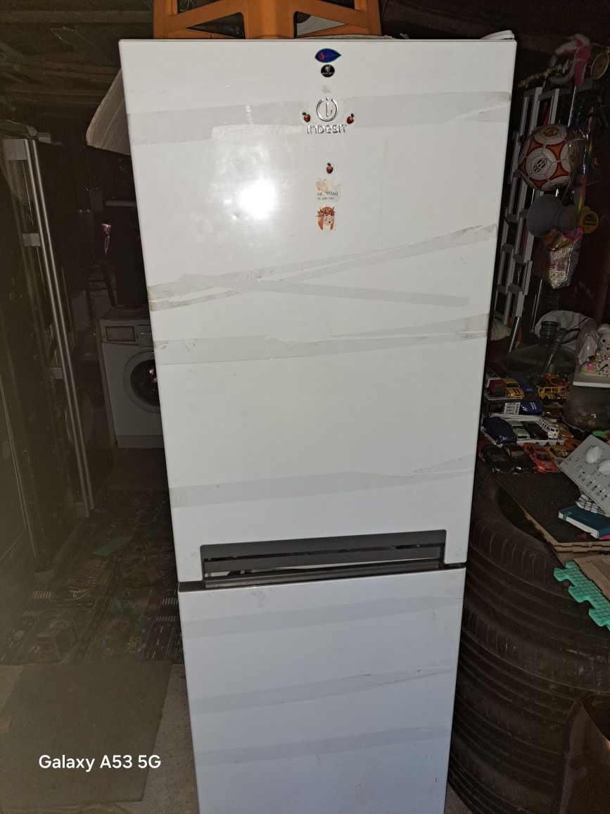 Продам холодильник LG 1, 90 см по высоте