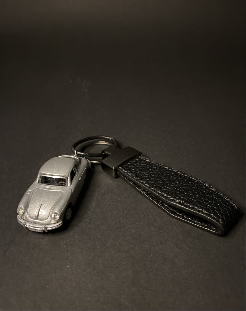 Brelok breloczek Porsche 356 Hongwell 1:72 skóra metal prezent