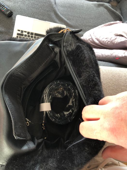 Torebka futrzana skóra naturalna czarna nowa