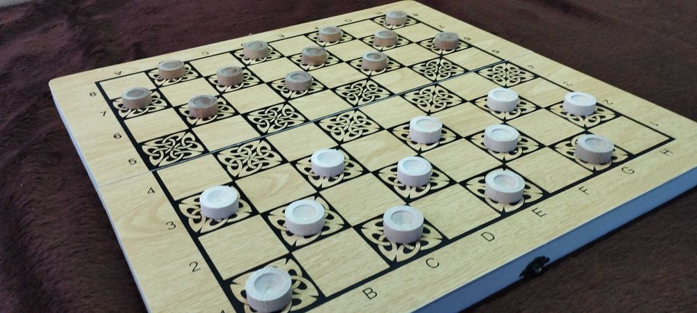 Нарди шашки. Розмір дошки 50 см