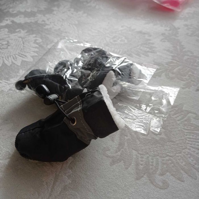 Buty, buciki dla małego psa na zimę rozm. M