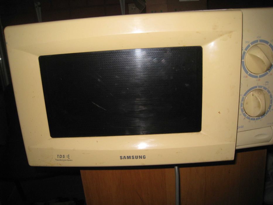 Микроволновка Samsung б/у