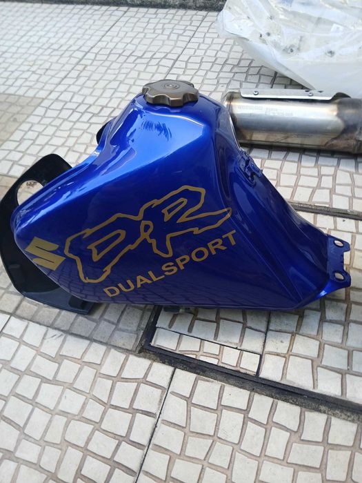 SUZUKI DR 650 SE impec com MUITO material