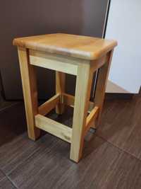 Nowy drewniany lakierowany stołek solidny, taboret do pokoju