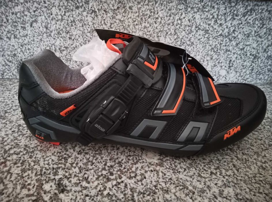 Sapatilha de ciclismo de estrada