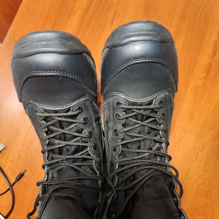 Зимове взуття. Стильні чоботи. 39р. B.G.