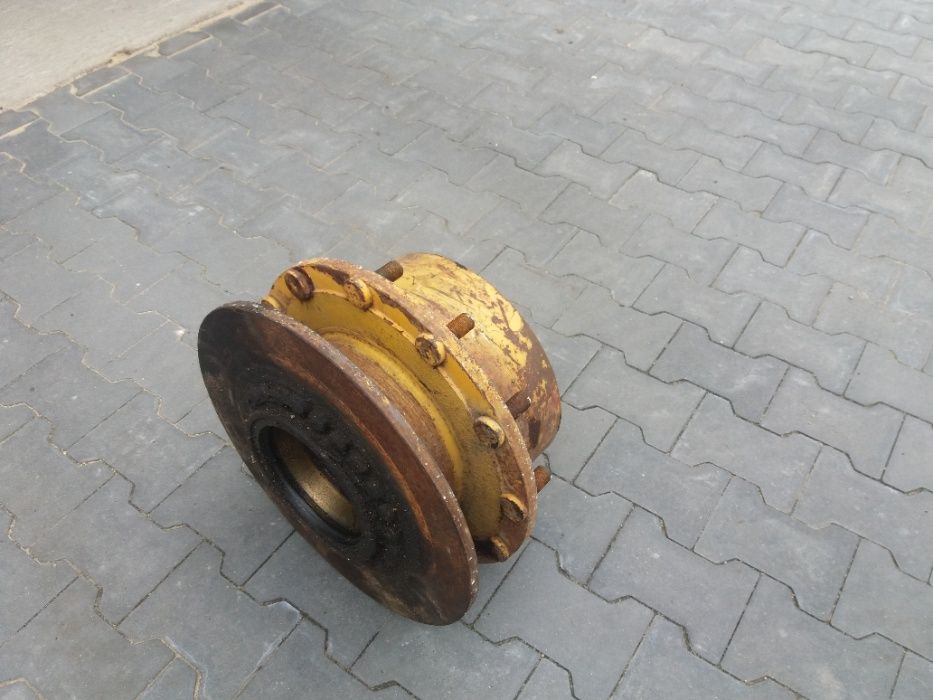 LKT 81 TURBO Piasta Obudowa Mostu Most Radoje Dakić Jugosłowiański 81T