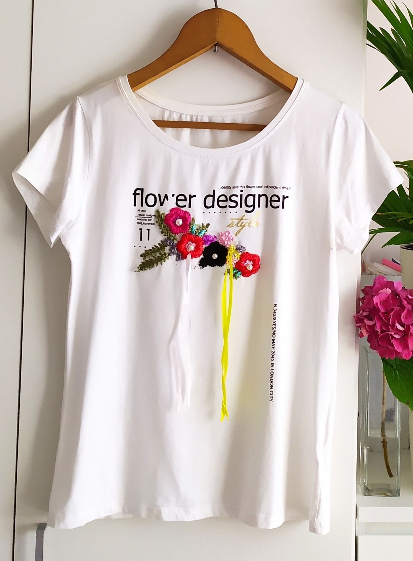 T-shirt Flower Folk wypukły haft kolorowe kwiaty