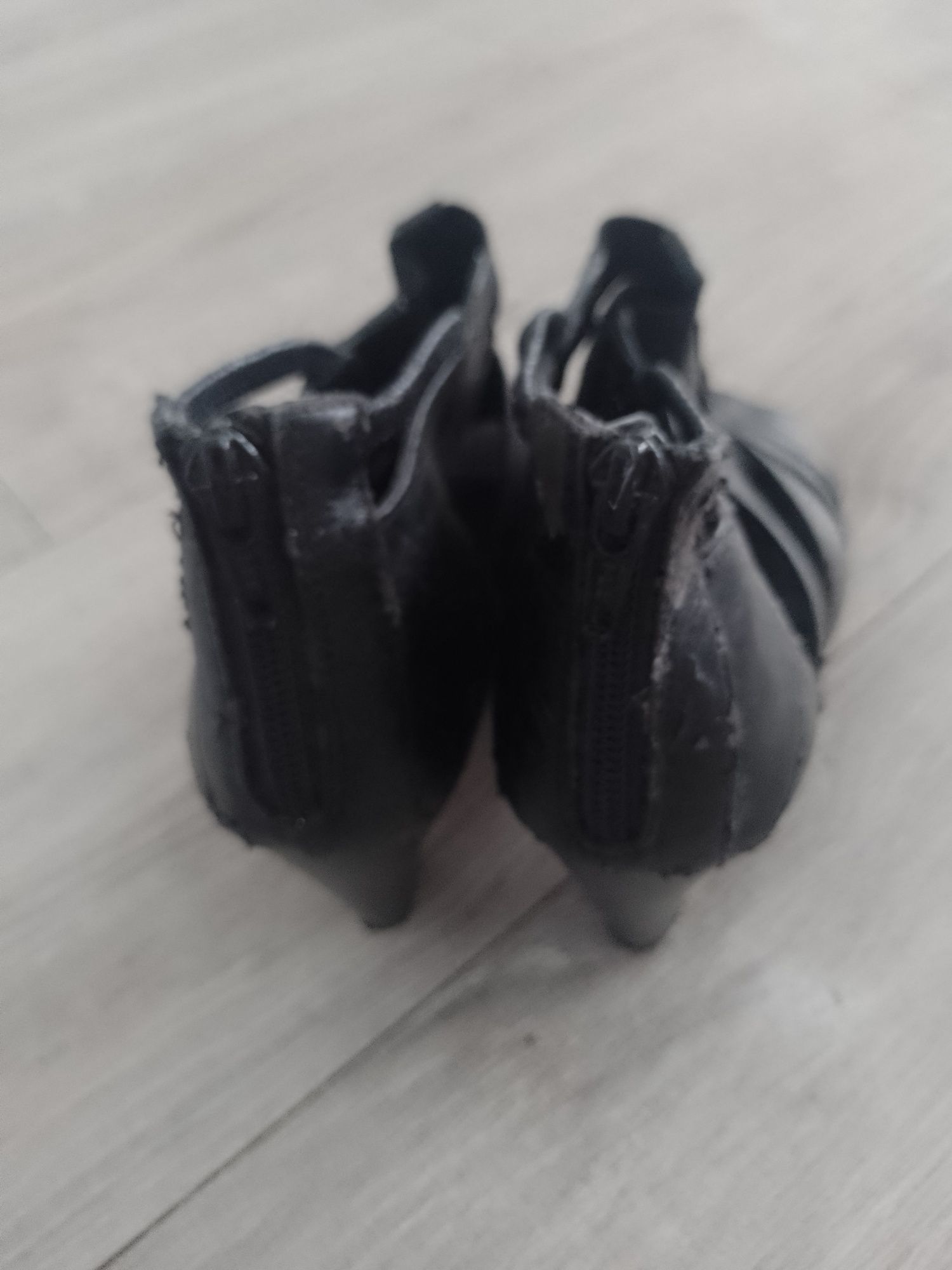 Buty damskie na obcasie roz 37