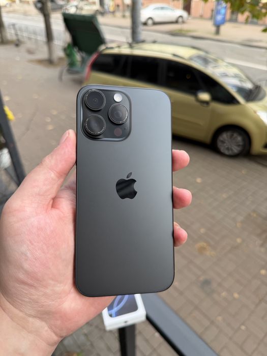 iPhone 16 Pro Max 256gb Black Titanium (100% акумулятор)