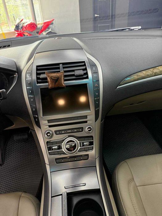 Lincoln MKZ 2016