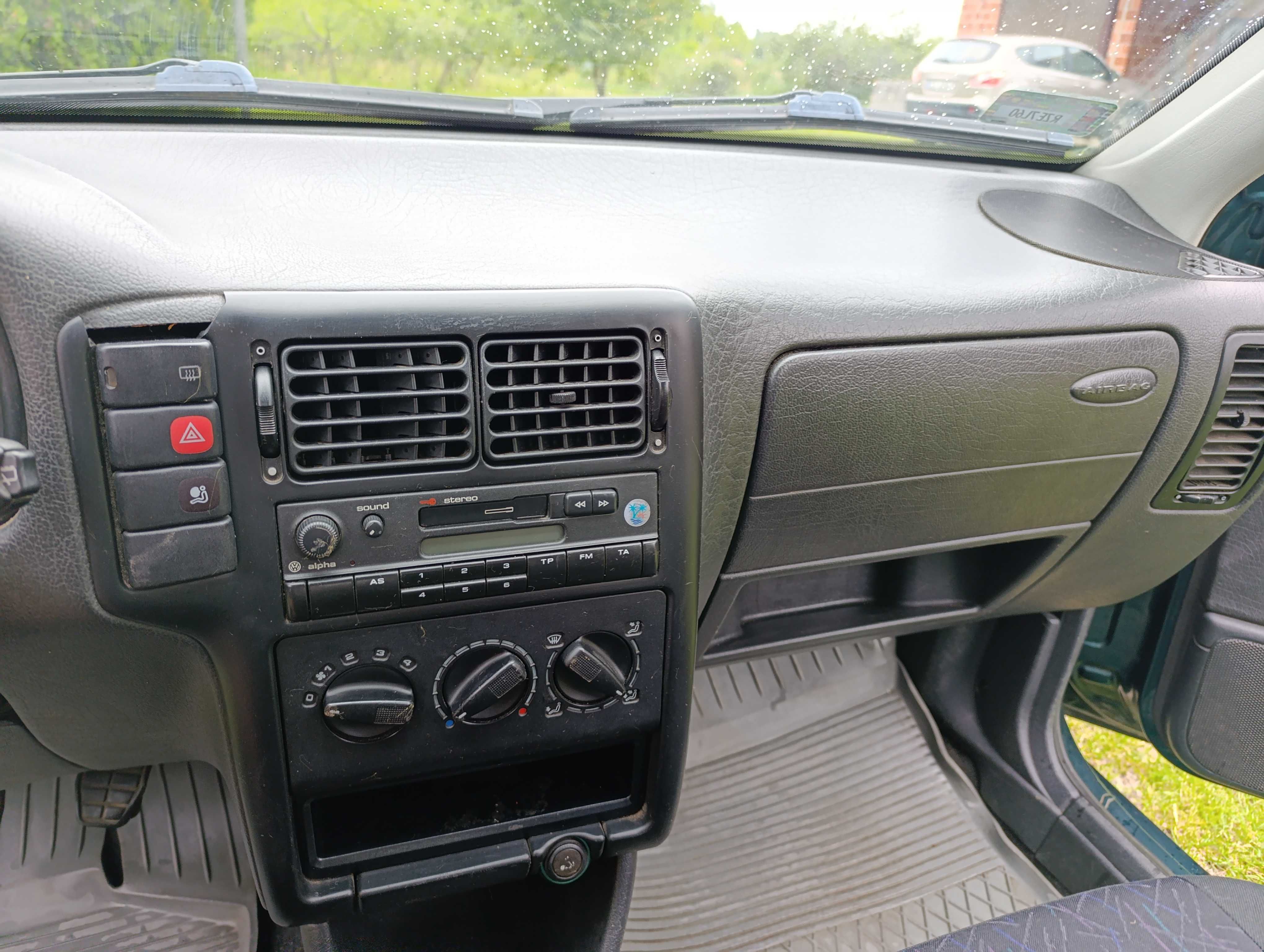 VOLKSWAGEN polo kombi 1.4 V8 75 km
