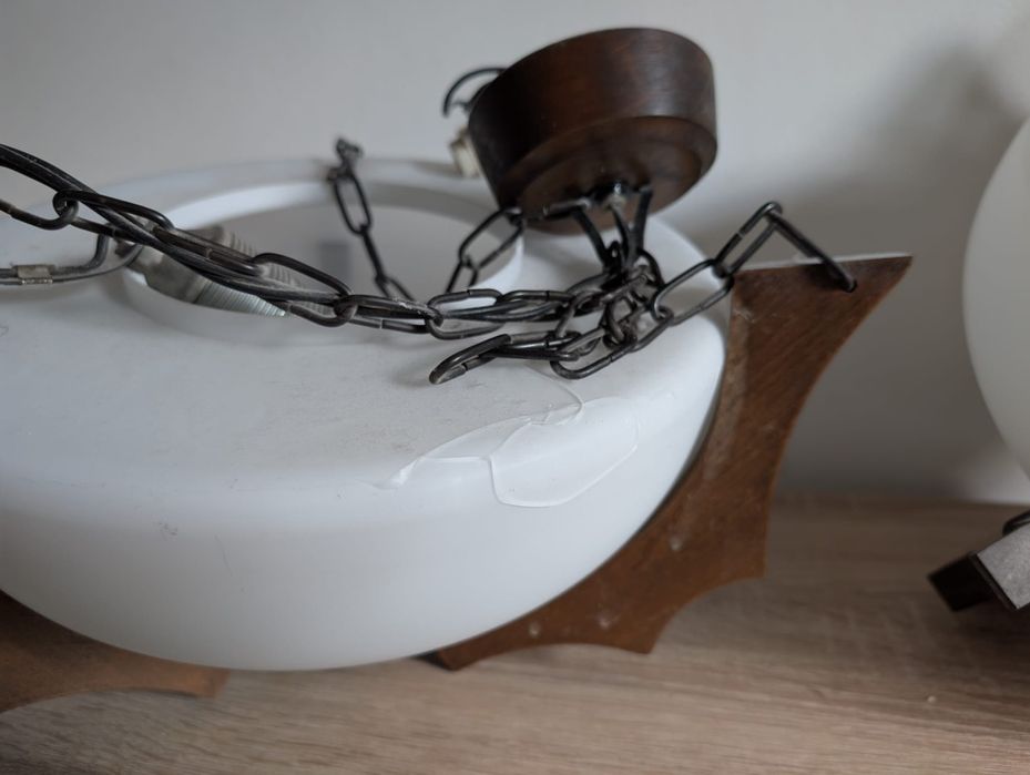 Żyrandol  drewniany 2 klosze