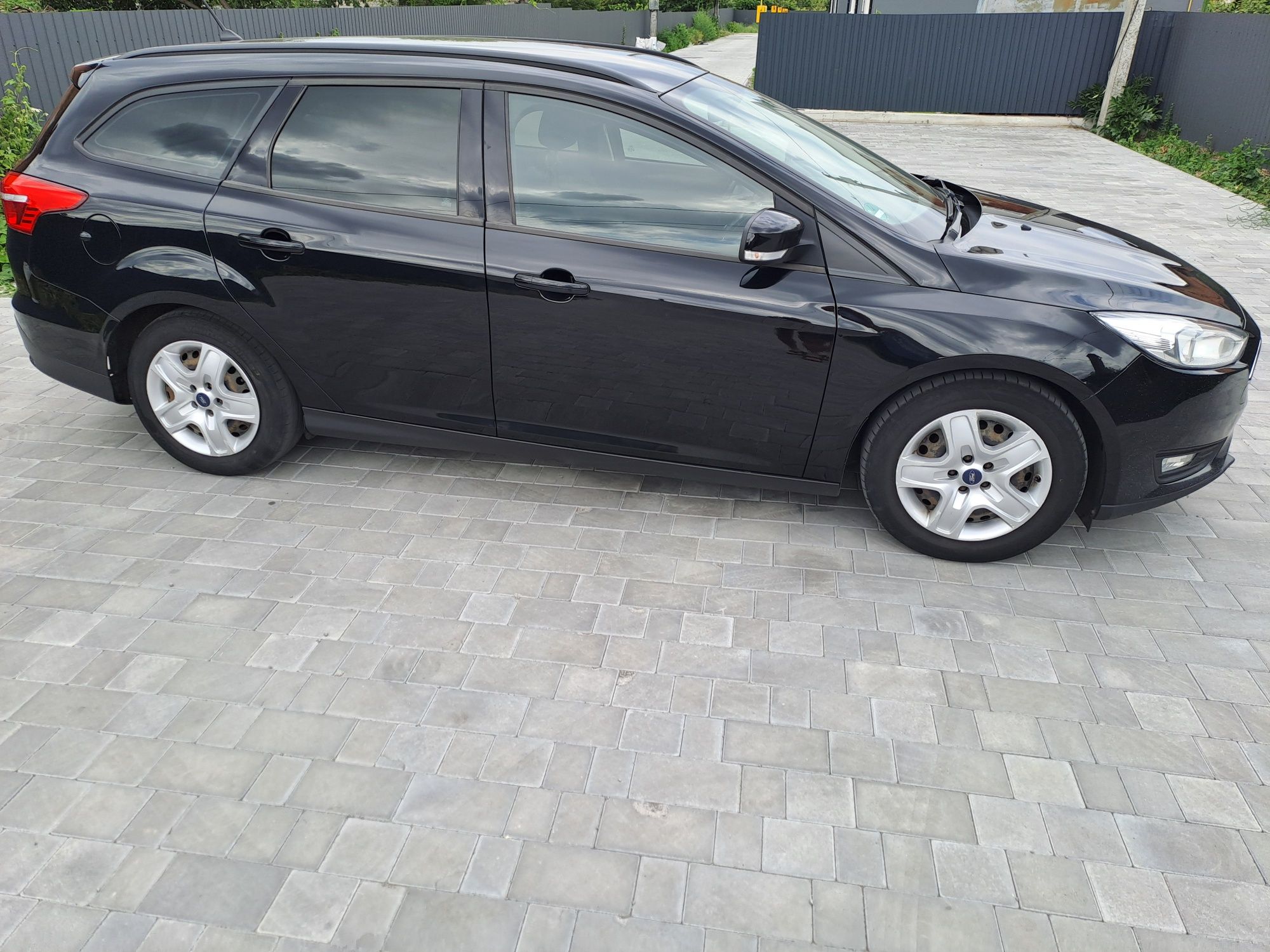 FORD FOCUS 2017 року