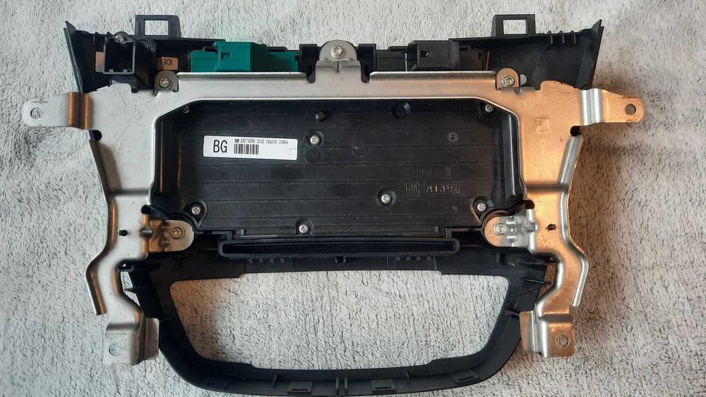 Radio, panel sterowania, wyświetlacz Opel Insignia A 2008