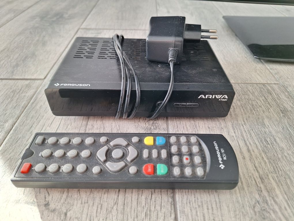 Telewizor LG 32 cale LCD z dekoderem