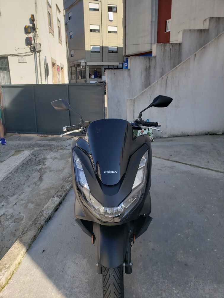 Honda PCX 2023 - revisões ok