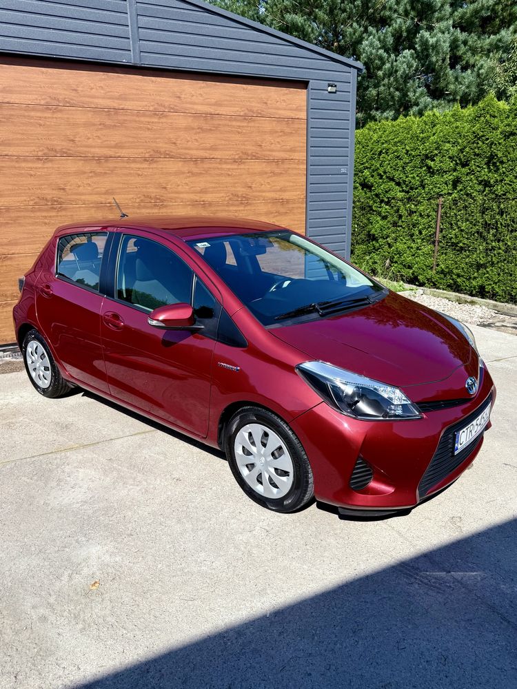 Toyota Yaris Hybryd Automat 1,5 73 km