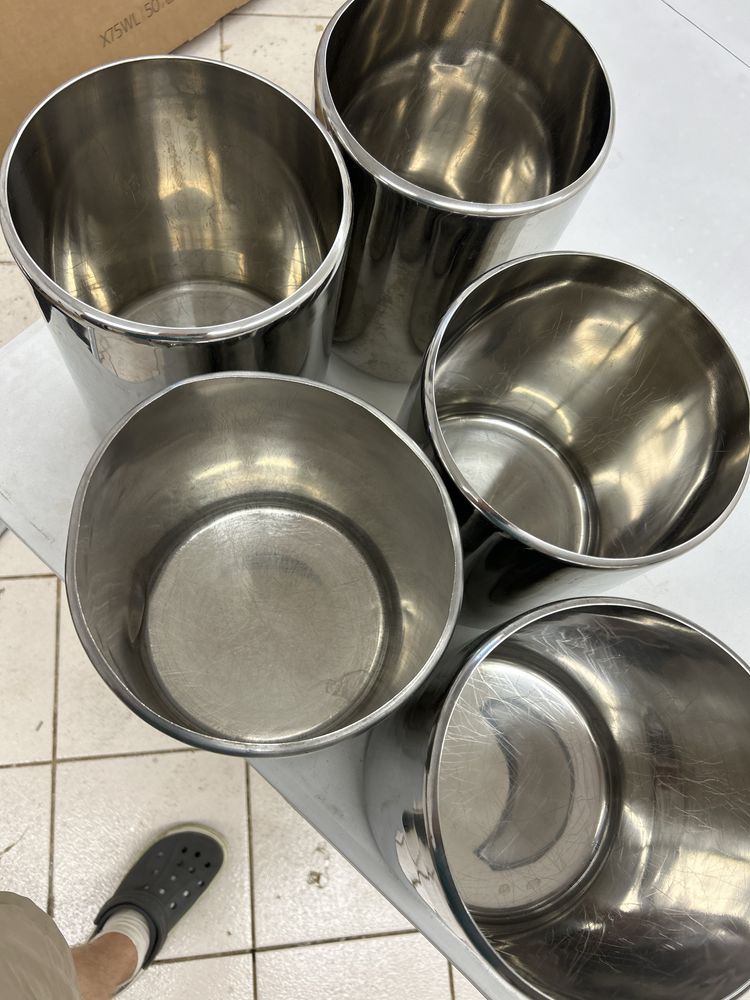 Kuwety do lodów Pozetti w dobrym stanie