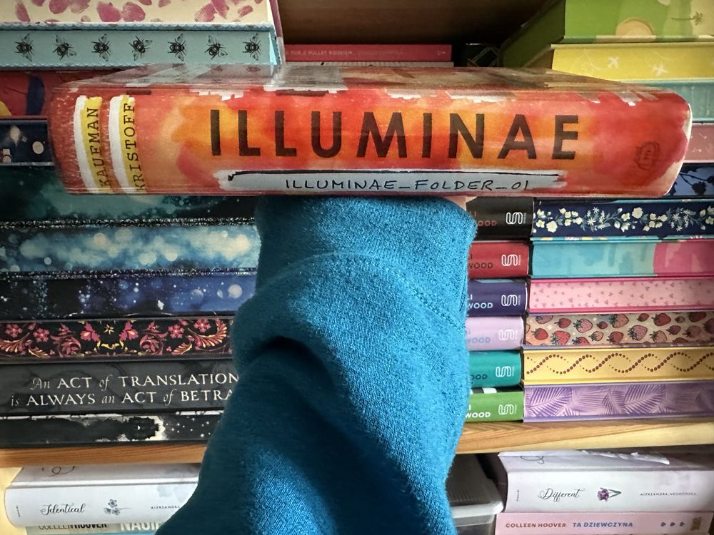 Illuminae książka Amie Kaufman, Jay Kristoff