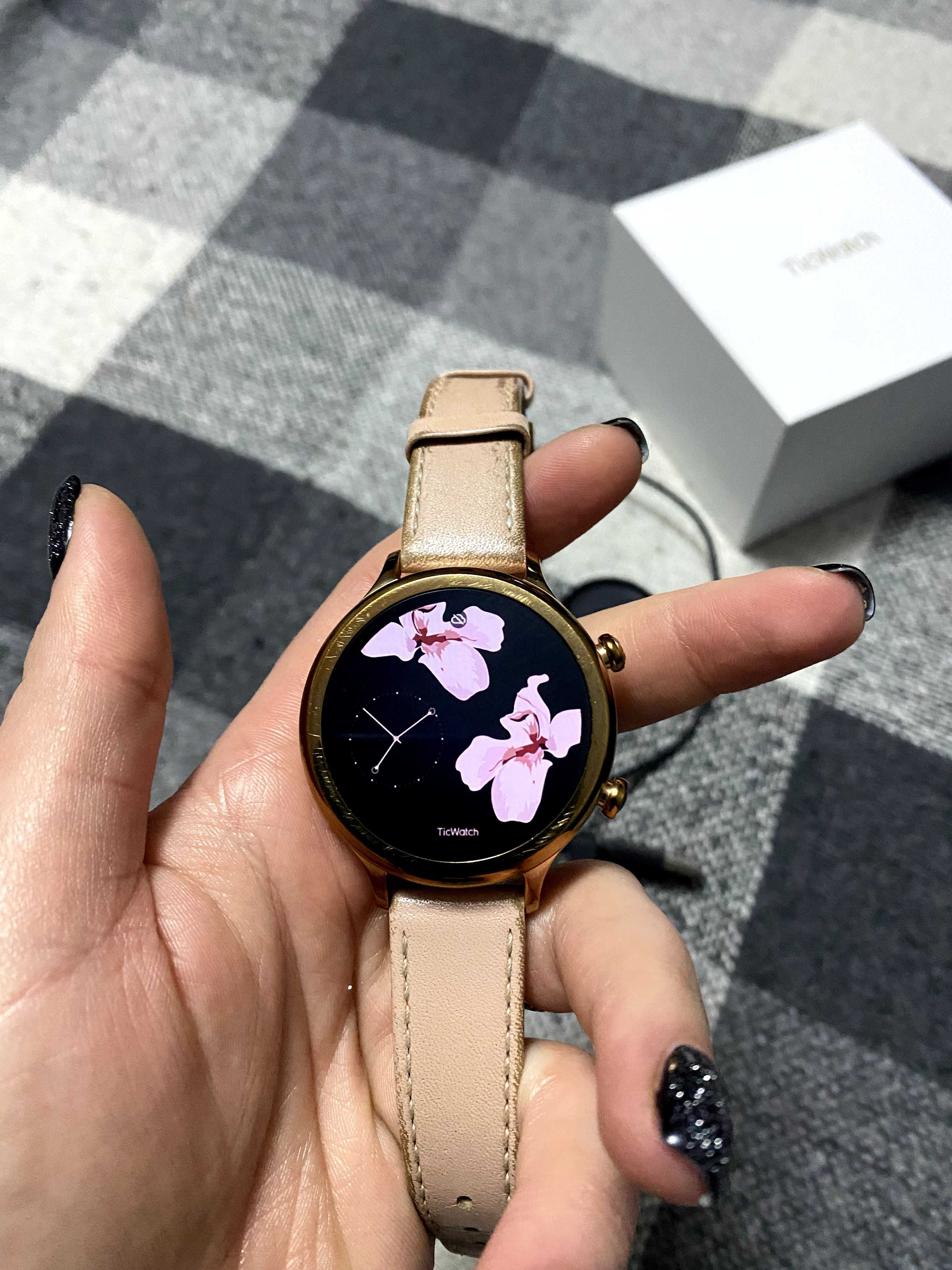 Смарт-годинник Mobvoi Ticwatch C2 Rose Gold з NFC