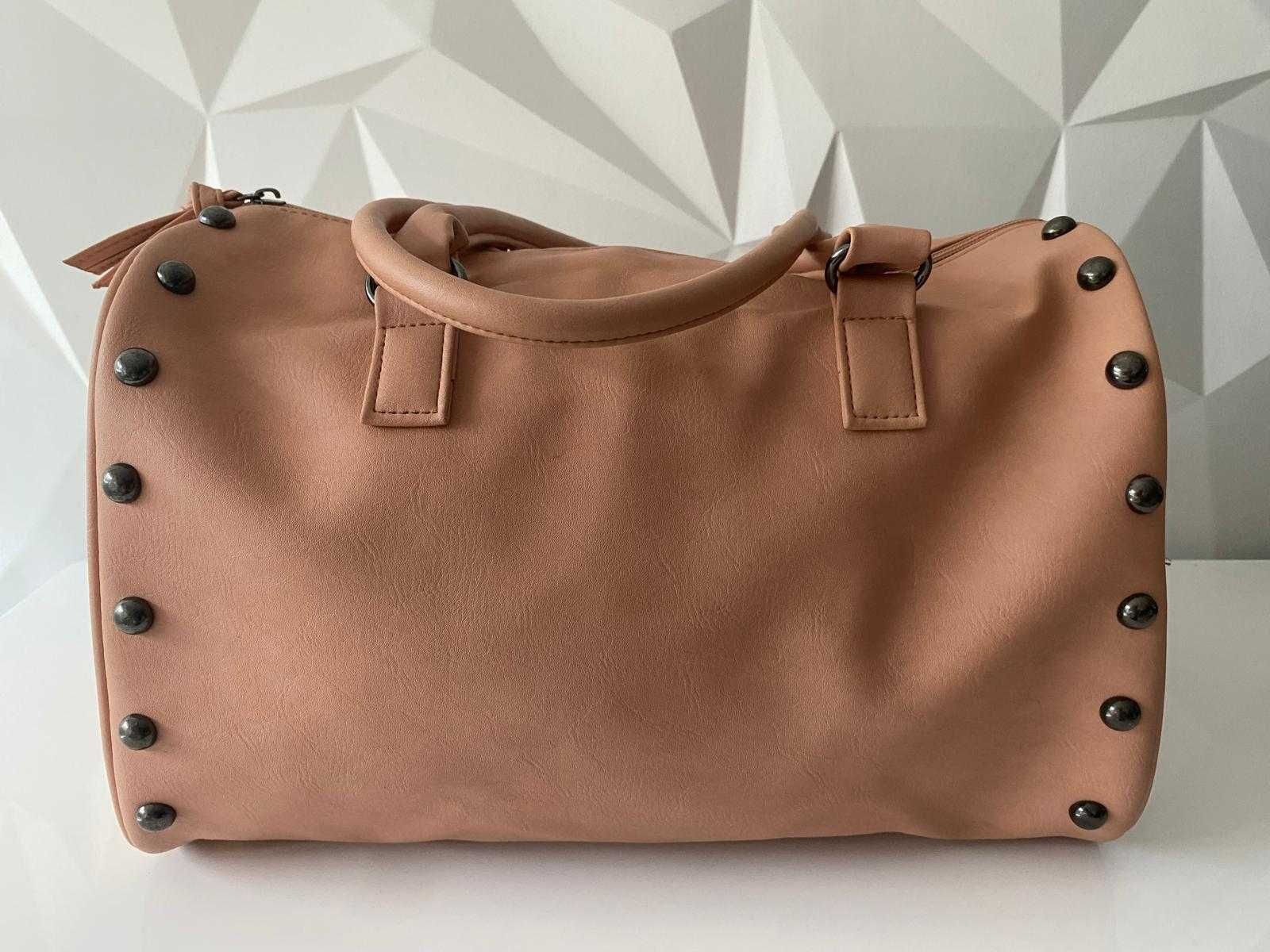 Bolsa senhora como nova