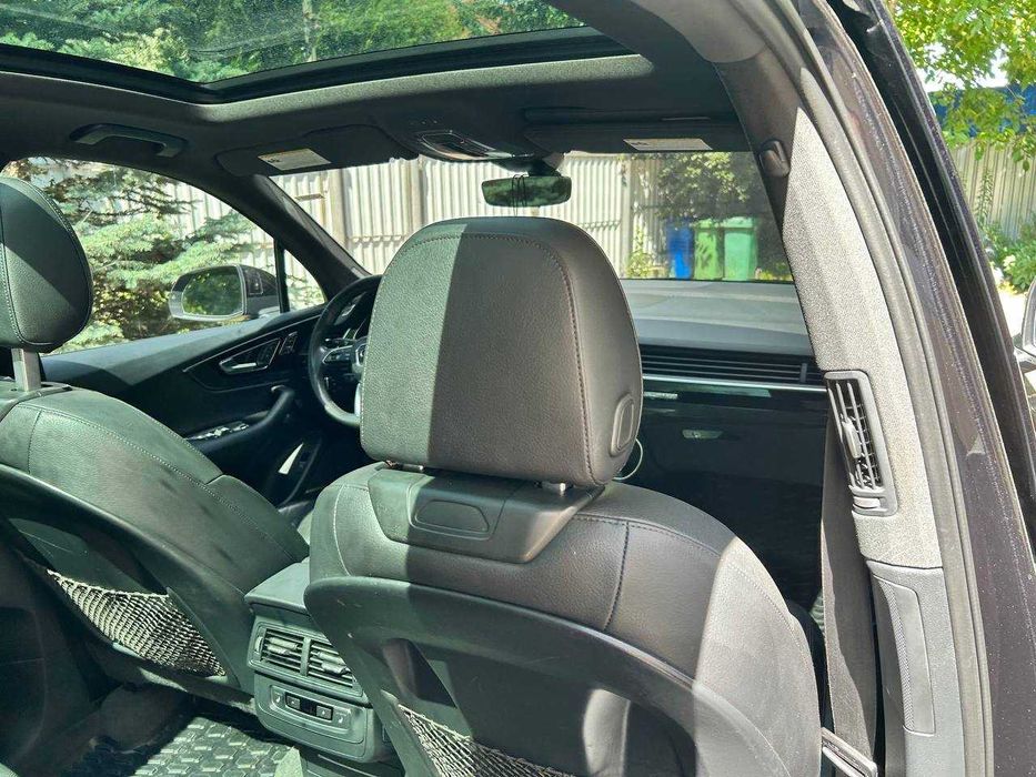 Audi q7 premium plus 2017 год 3.0 tfsi quattro камеры 360 7 мест