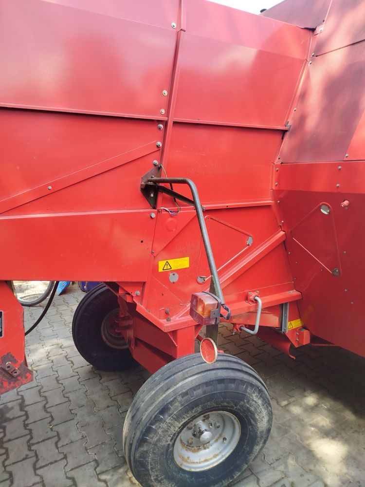 Комбайн зернозбиральний Massey Ferguson 16. Майсей Фергусон 16