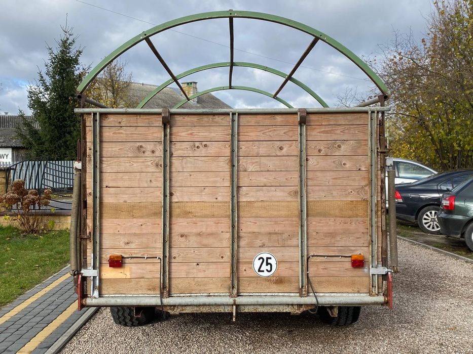 Przyczepa do przewozu zwierząt Bydła Świń Koni Owiec