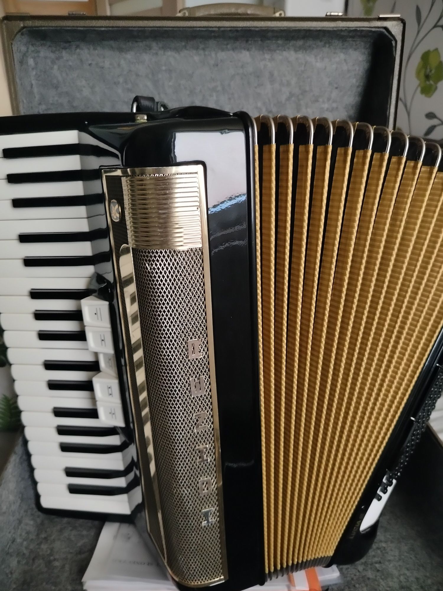 Sprzedam akordeon HOHNER Lucia 3