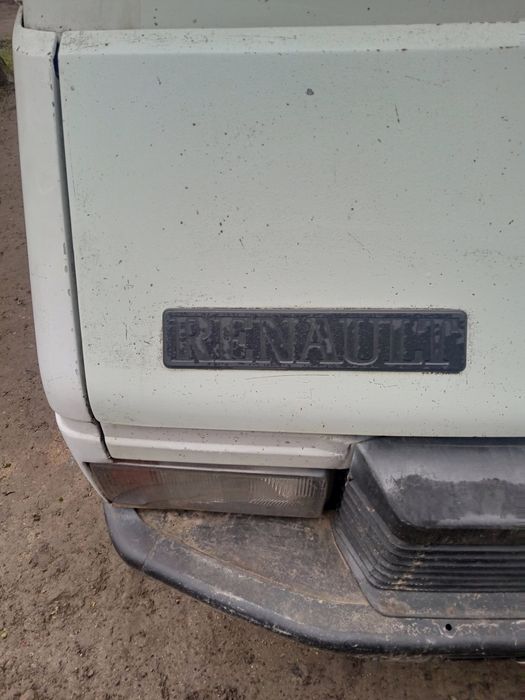 Продам бус Рено трафік