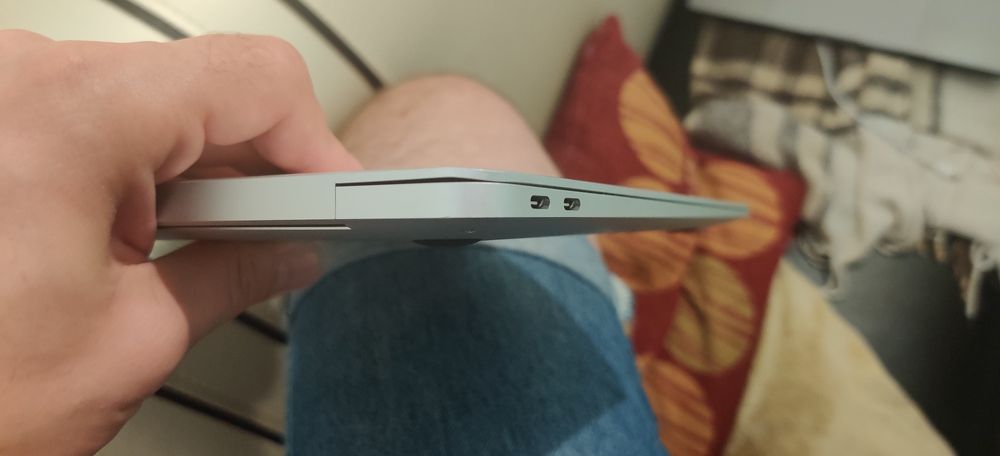 Macbook air m1 256/8 отличное состояние