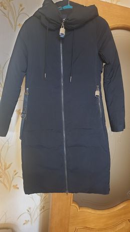 Продам зимниюю женскую куртку