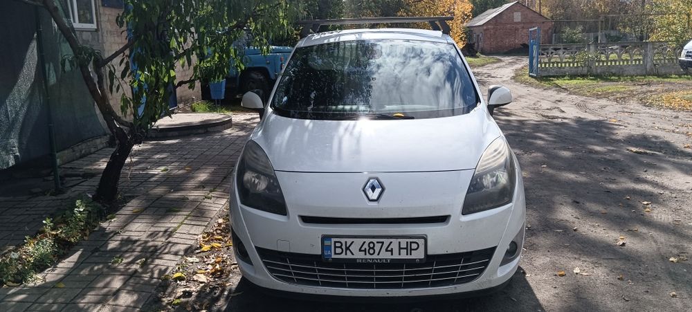 Продаю Renault Grand scenik 3