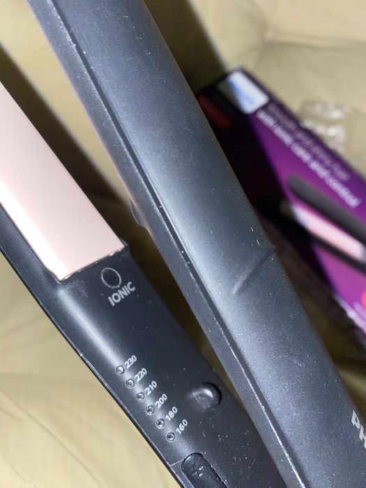 Стайлер Philips випрямляч