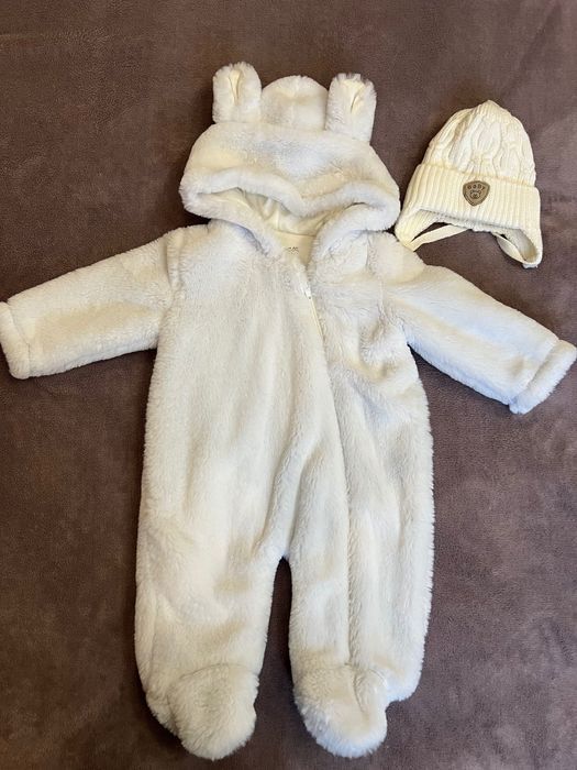 Дитячий комбінезон на виписку