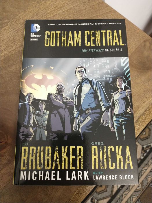 Gotham Central Tom 1 - Na służbie - Brubaker, Rucka