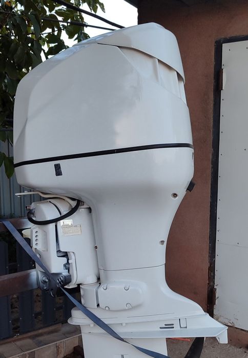 Катер Амур мотор Евінруд