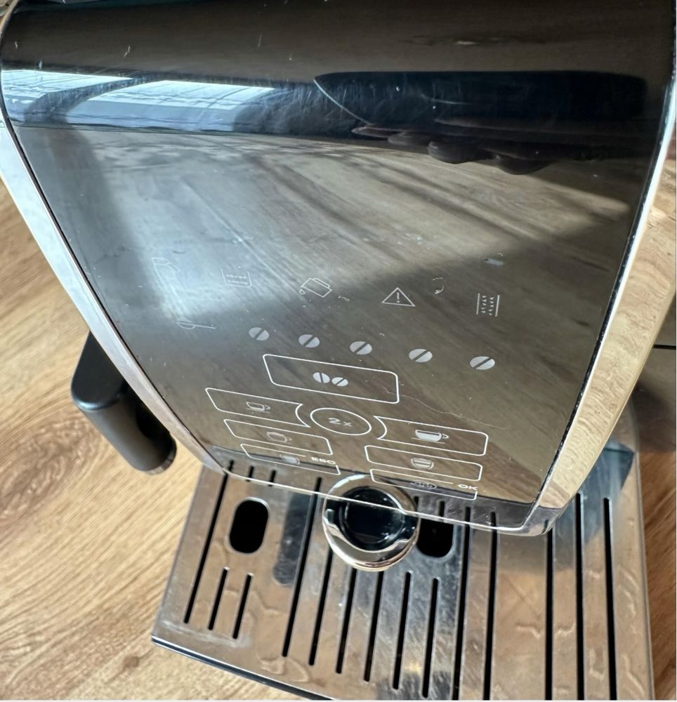 Ekspres automatyczny DeLonghi 350.50