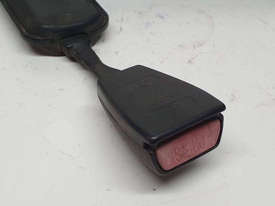 Encaixe de cinto frente esquerdo BMW 3 (E36)