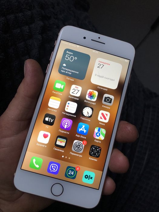 Iphone 8plus стан нового.