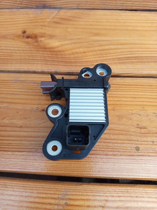 Реле регулятор генератора Daewoo lanos/Nubira/Leganza,Chevrolet Aveо