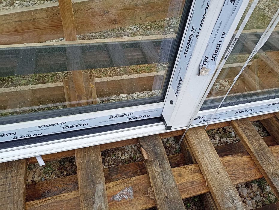 Okno aluminiowe HS przesuwne 404/233 czarne