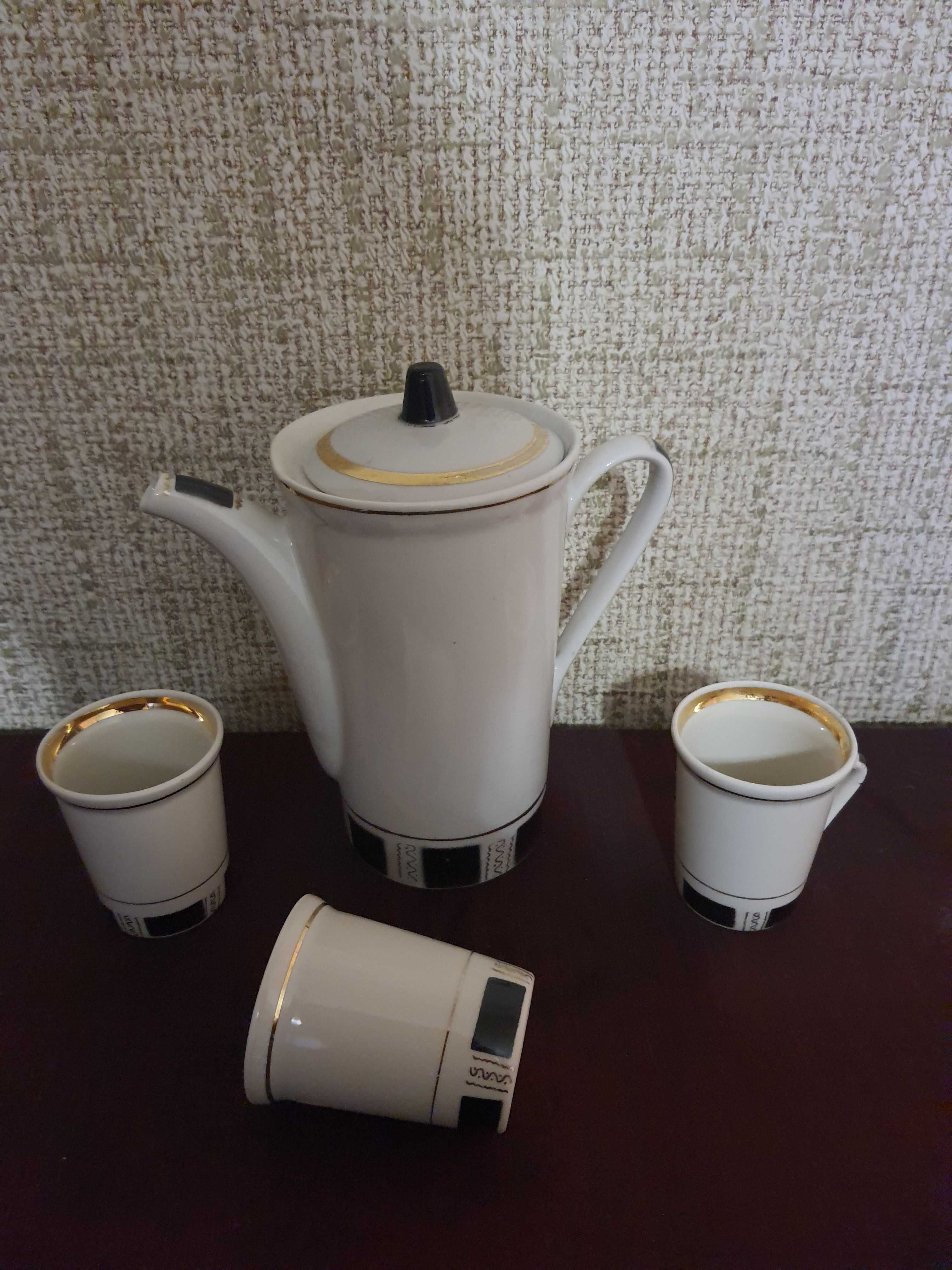 Кофейный сервиз (Чайник и чашечки )