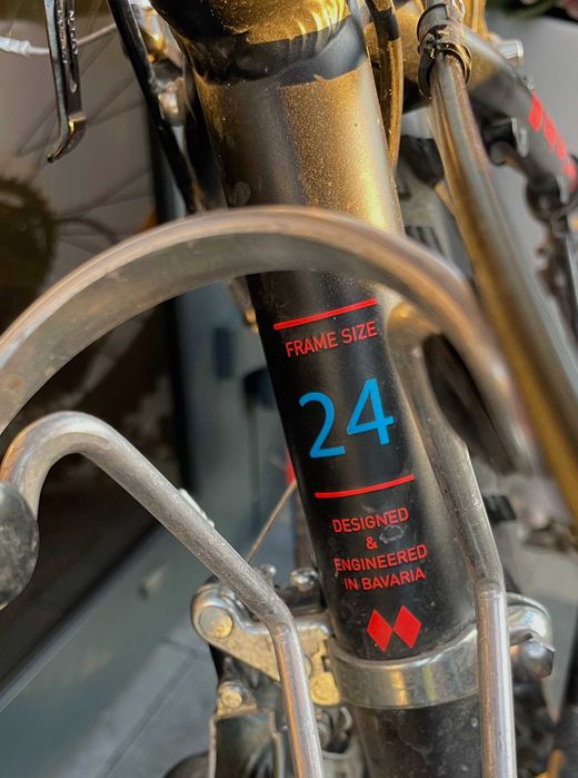 Cube Race Series 24" rower (dziecięco-młodzieżowy)