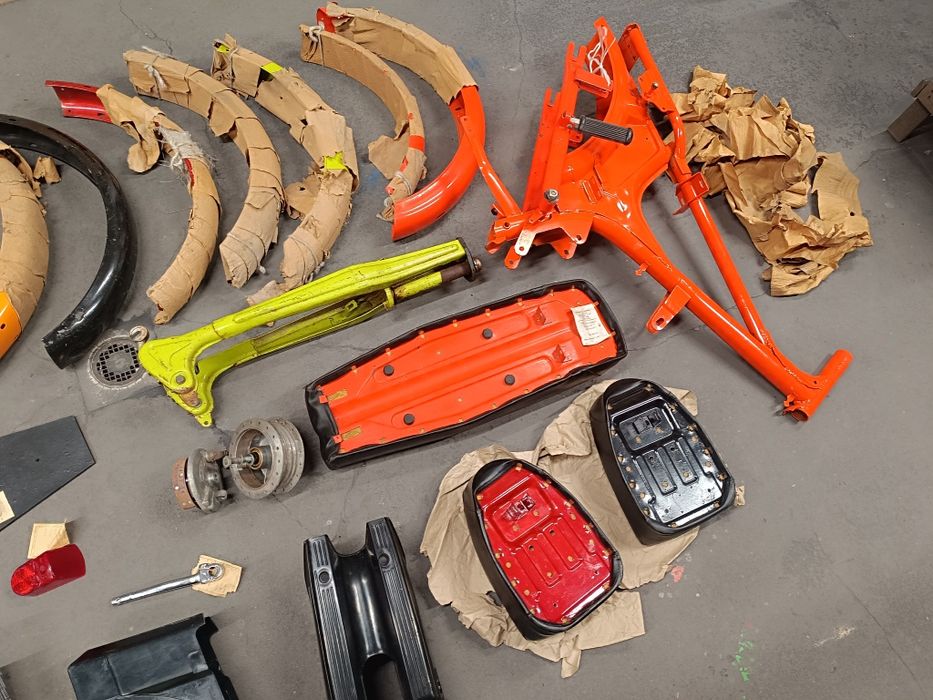 Motorynka Romet ogar komar Żak wsk części nowe z PRL-u