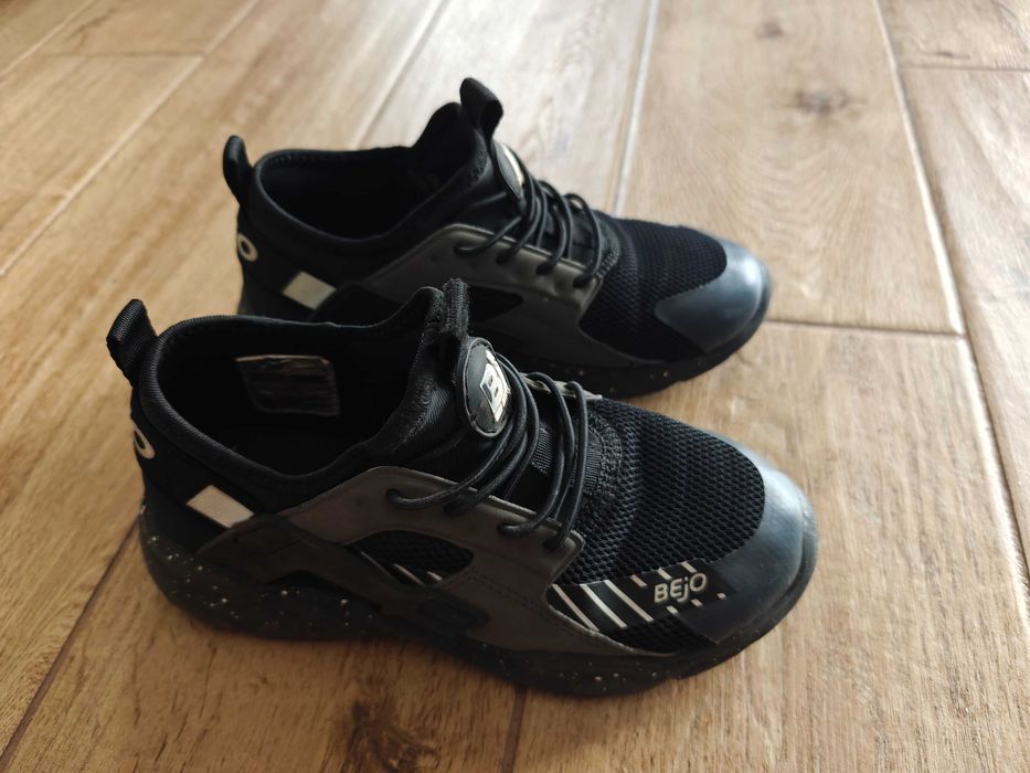 Buty sportowe chłopięce rozm 30