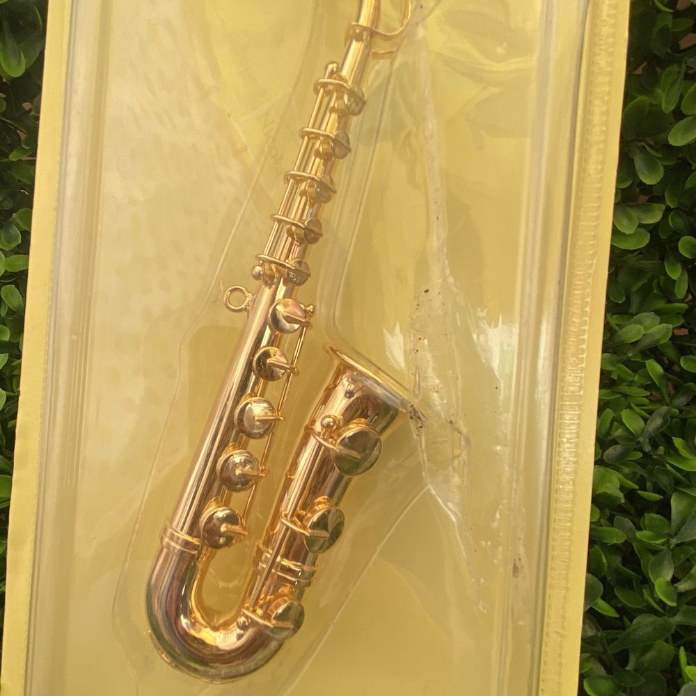Saxofone Decorativo em Miniatura