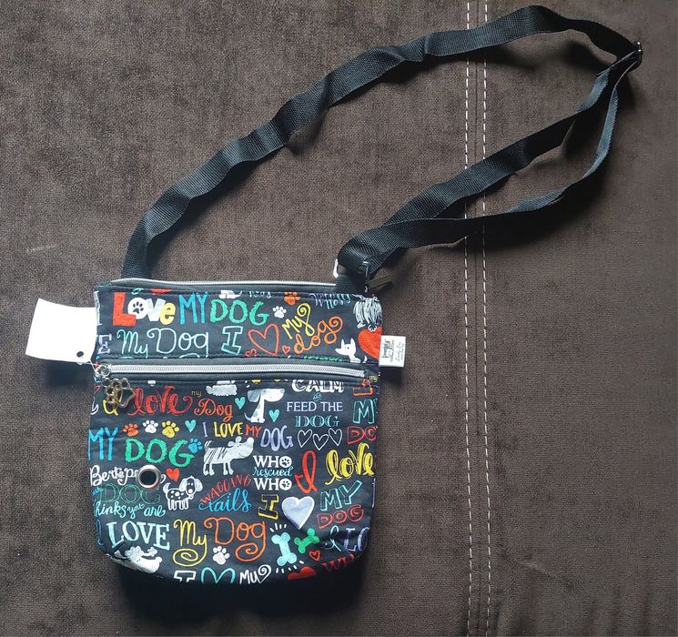 Kolorowa piękna torebeczka listonoszka dla psiary